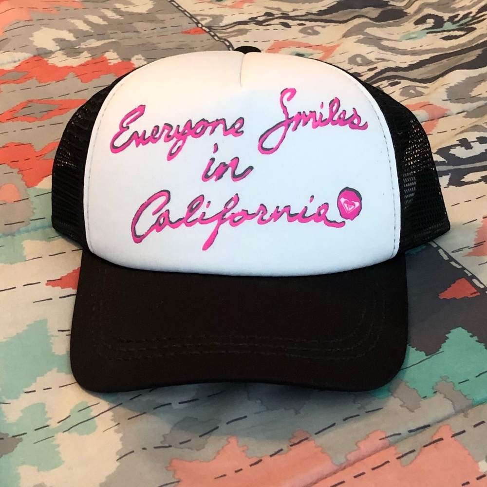 Roxy “Everyone Smiles in California” trucker hat